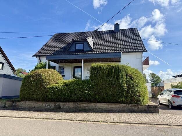 Einfamilienhaus zum Kauf 329.000 € 5 Zimmer 140 m² 900 m² Grundstück Nunkirchen Wadern 66687