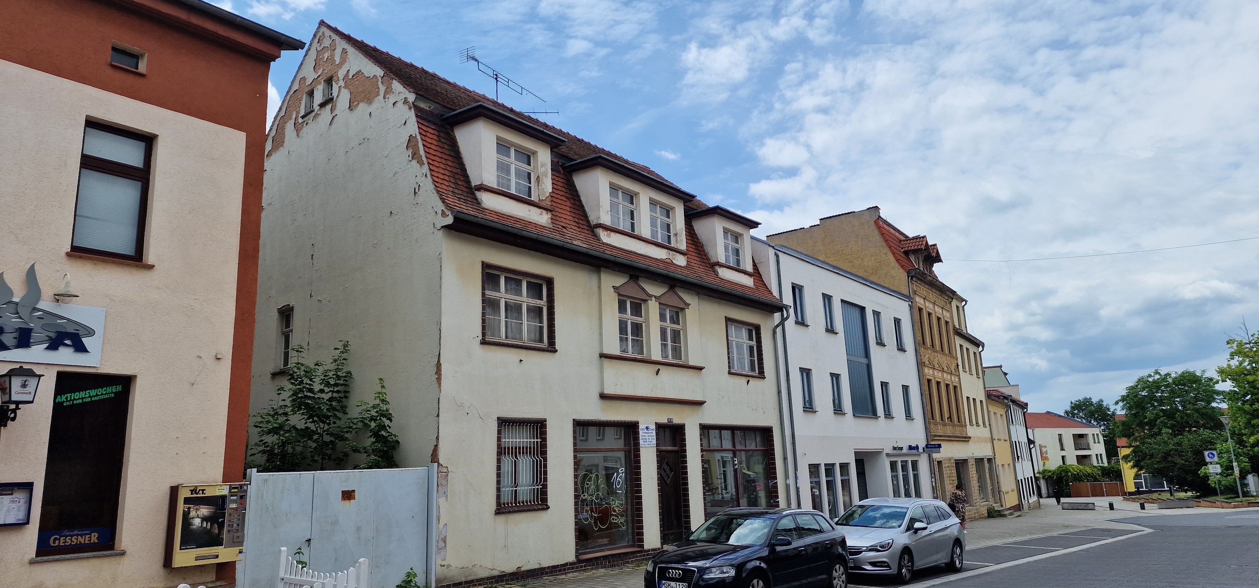 Mehrfamilienhaus zum Kauf 69.000 € 300 m²<br/>Wohnfläche 716 m²<br/>Grundstück ab sofort<br/>Verfügbarkeit Leipziger Straße 35- 36 Artern Artern/Unstrut 06556