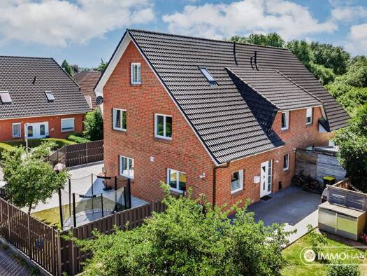 Doppelhaushälfte zum Kauf 390.000 € 4 Zimmer 149 m² 370 m² Grundstück Lauenburg/Elbe 21481