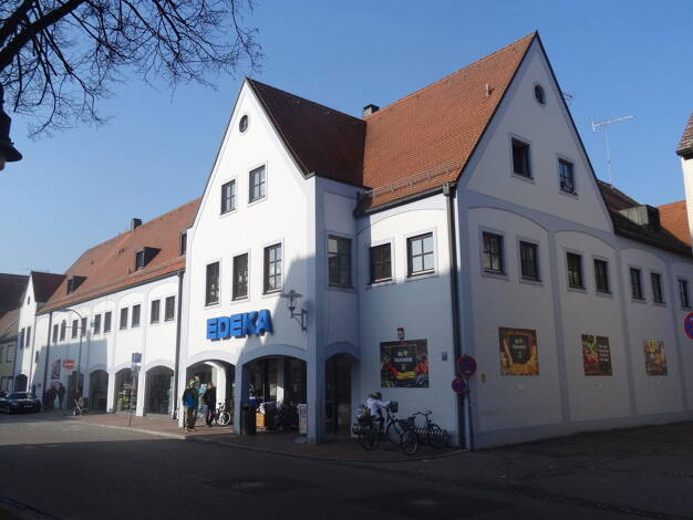 Wohnung zur Miete 970 € 3,5 Zimmer 95 m² Dachgeschoss, 2. Geschoss frei ab 01.11.2025 Adlerstraße 203 Neuburg Neuburg an der Donau 86633