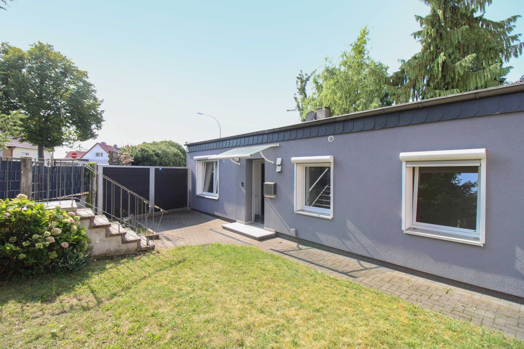 Bungalow zum Kauf 95.000 € 2 Zimmer 57,2 m²<br/>Wohnfläche Industriegebiet Helmstedt 38350