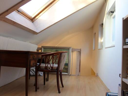 Maisonette zur Miete 1.050 € 2 Zimmer 90 m² Geschoss 4/5 frei ab sofort Süd Stuttgart 70180