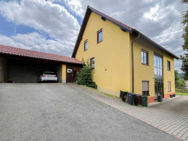 Mehrfamilienhaus zum Kauf als Kapitalanlage geeignet 880.000 € 7 Zimmer 211,5 m² 641 m² Grundstück Zöllnitz 07751
