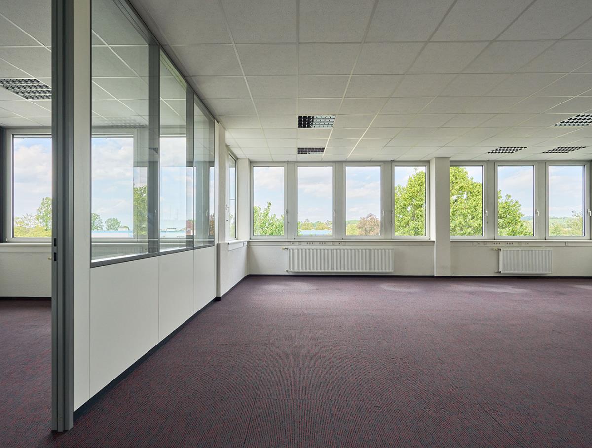 Bürofläche zur Miete 6,90 € 79,9 m²<br/>Bürofläche ab 79,9 m²<br/>Teilbarkeit Tscheulinstr. 21 Teningen Teningen 79331