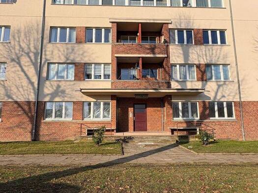 Wohnung zur Miete 450 € 3 Zimmer 49,5 m² EG frei ab sofort Goethestraße 17 Zwenkau 04442