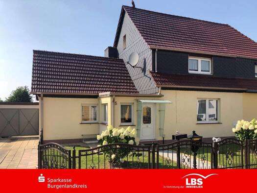 Doppelhaushälfte zum Kauf 79.000 € 4 Zimmer 106 m² 661 m² Grundstück Profen Elsteraue 06729