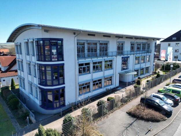 Mehrfamilienhaus zum Kauf 2.490.000 € 14 Zimmer 1.370 m² 2.100 m² Grundstück Hofgeismar 34369