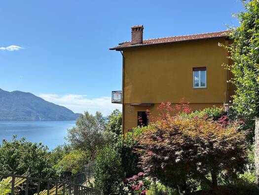 Haus zum Kauf 380.000 € 9 Zimmer 190 m² 440 m² Grundstück frei ab sofort Oggebbio 28824