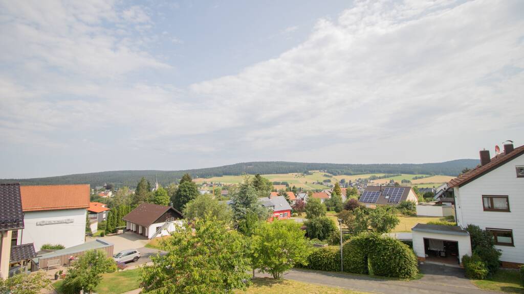 Mehrfamilienhaus zum Kauf 379.000 € 15 Zimmer 350 m² 1.124 m² Grundstück Bischofsgrün 95493