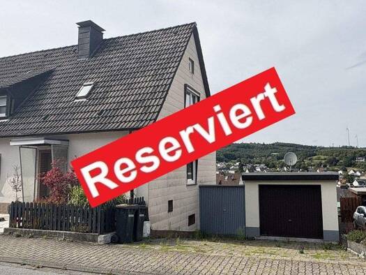 Doppelhaushälfte zum Kauf 162.000 € 4 Zimmer 91 m² 692 m² Grundstück Neuenrade 58809