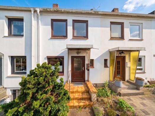 Reihenmittelhaus zum Kauf 299.000 € 4 Zimmer 84 m² 201 m² Grundstück Bramfeld Hamburg 22179