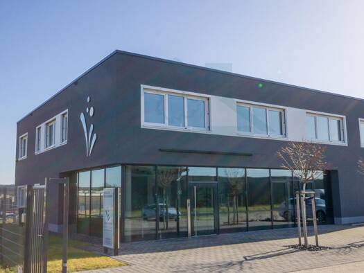 Bürofläche zur Miete 910 € 4 Zimmer 86,2 m² Bürofläche Laasdorf 07646