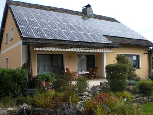 Einfamilienhaus zum Kauf 381.000 € 6 Zimmer 250 m² 827 m² Grundstück frei ab sofort Prelles Burgkunstadt 96224