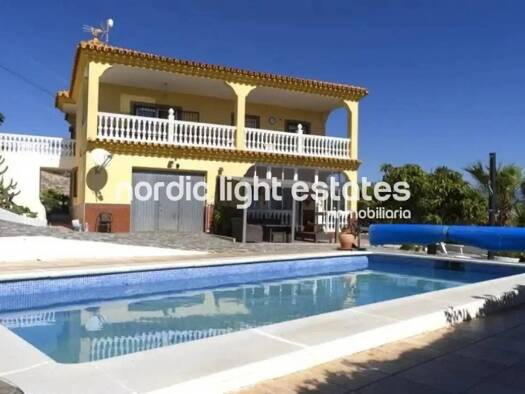 Chalet zum Kauf 780.000 € 5 Zimmer 266 m² Vélez-Málaga 29749