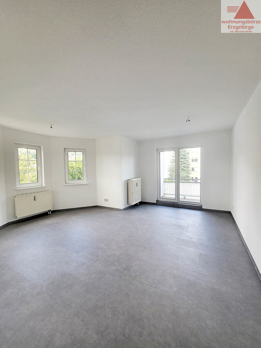 Wohnung zum Kauf 99.000 € 4 Zimmer 100 m²<br/>Wohnfläche Bernsbach Lauter-Bernsbach 08315