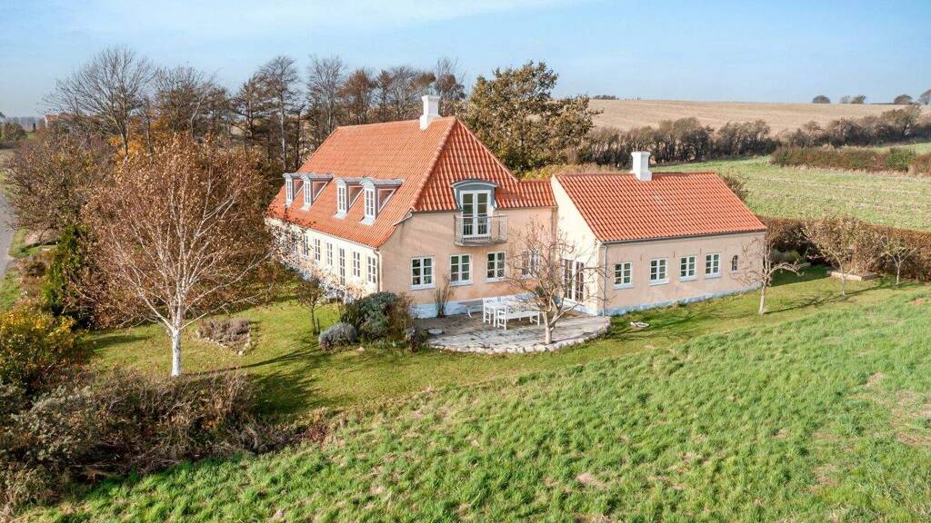 Einfamilienhaus zum Kauf 663.000 € 8 Zimmer 306 m² 2.781 m² Grundstück Ærøskøbing 5970
