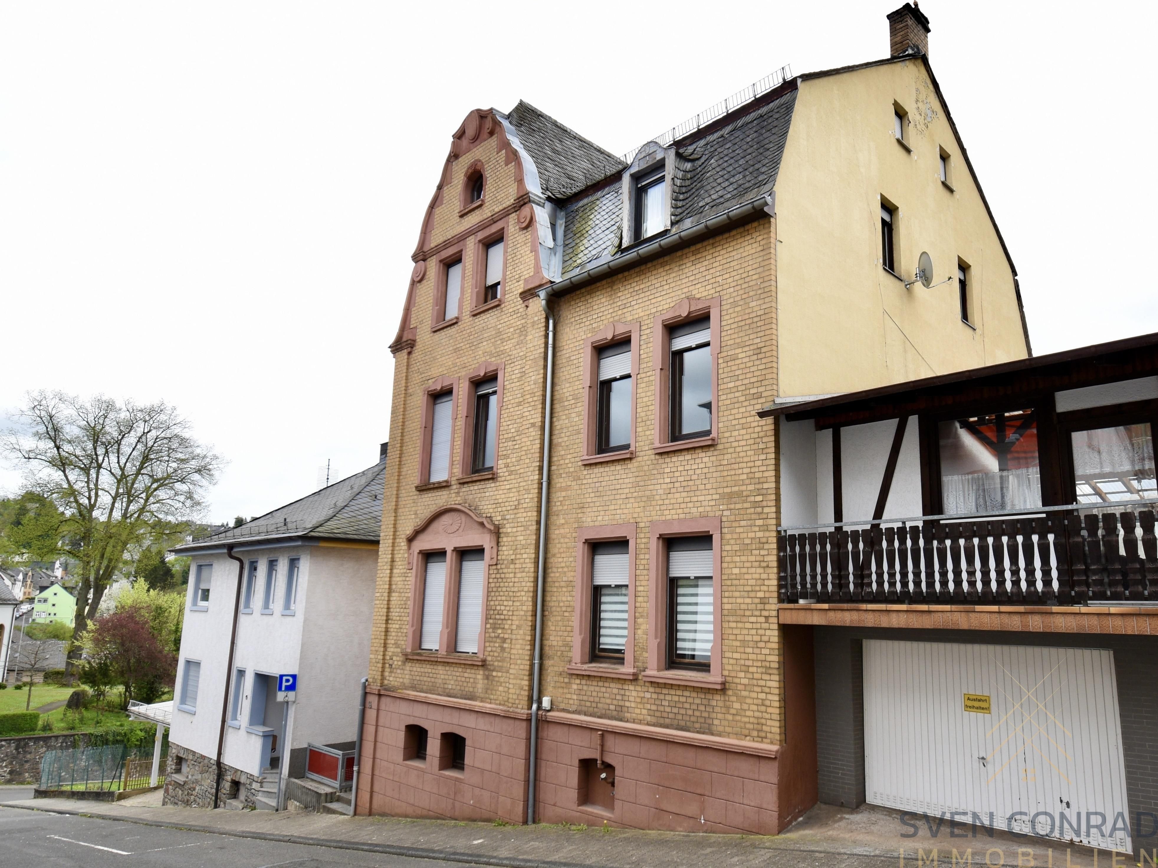 Mehrfamilienhaus zum Kauf 230.000 € 10 Zimmer 270 m²<br/>Wohnfläche 575 m²<br/>Grundstück Idar Idar-Oberstein 55743