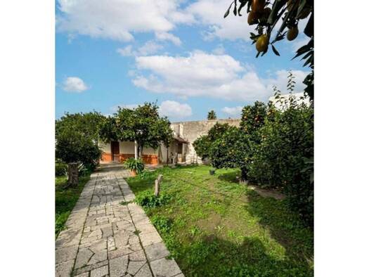 Villa zum Kauf 260.000 € 1 Zimmer 115 m² 2.549 m² Grundstück >C. Ulpiano Blanco > Seville 41020