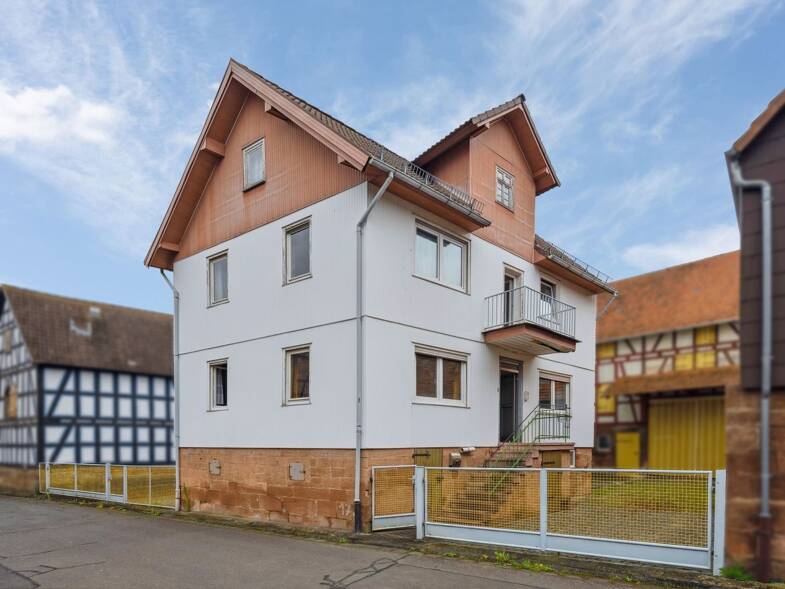 Einfamilienhaus zum Kauf 299.000 € 8 Zimmer 166 m² 570 m² Grundstück Bortshausen Marburg 35043