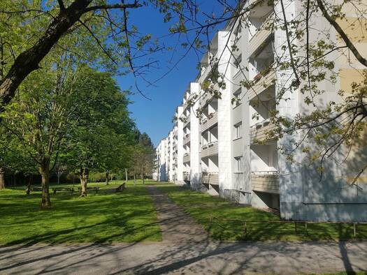 Wohnung zur Miete 340 € 3 Zimmer 60,1 m² 4. Geschoss Am Stadion 47 Hermsdorf 07629