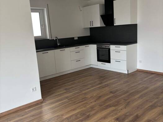 Wohnung zur Miete - Erstbezug 935 € 3 Zimmer 74,9 m² 1. Geschoss Platanenstraße 13 Landau 94405