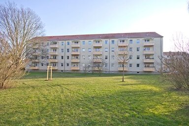 Wohnung zur Miete 554 € 4 Zimmer 69,2 m² 4. Geschoss Philipp-Reis-Str. 7 Landrain Halle (Saale) 06118