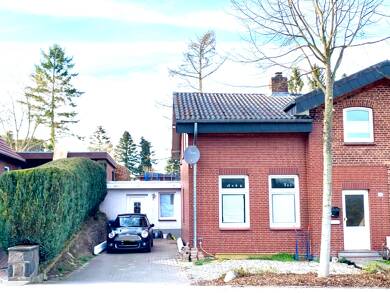 Doppelhaushälfte zum Kauf 248.000 € 7 Zimmer 150 m² 590 m² Grundstück Pönitz Scharbeutz 23684