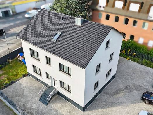 Haus zum Kauf 1.595.000 € 10 Zimmer 240 m² 707 m² Grundstück Seckbach Frankfurt am Main 60388