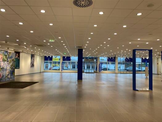 Ladenfläche zur Miete 901,1 m² Verkaufsfläche teilbar ab 500 m² Oeslau Rödental 96472