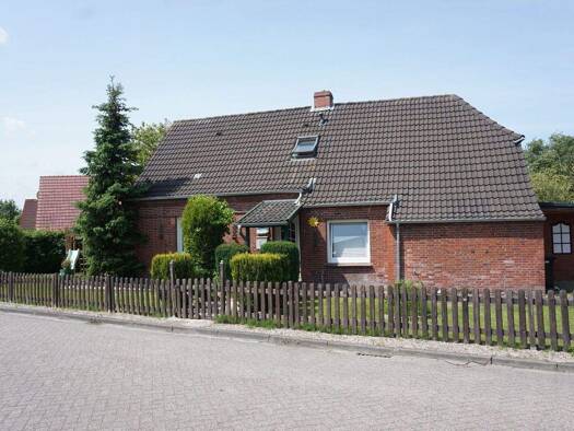 Einfamilienhaus zum Kauf 175.000 € 4 Zimmer 106 m² 1.210 m² Grundstück Osteel 26529