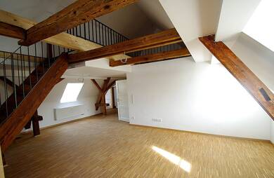Maisonette zur Miete 850 € 2,5 Zimmer 95 m² 3. Geschoss frei ab 01.09.2025 Innenstadt Coburg 96450
