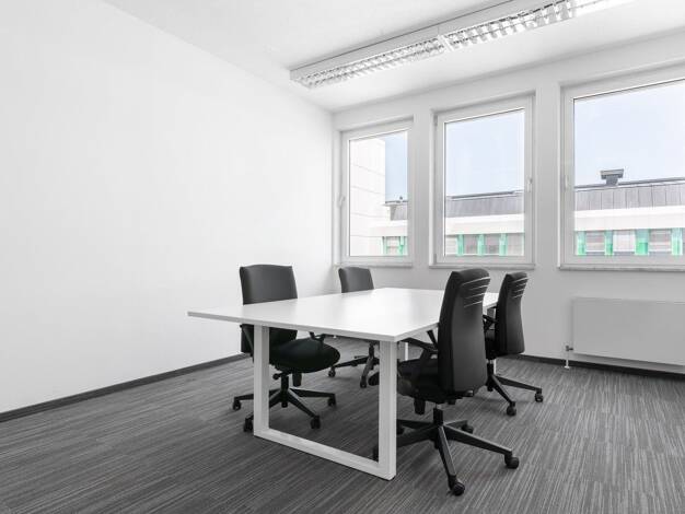 Bürofläche zur Miete provisionsfrei 2.618 € 45 m² Bürofläche Feringastraße 6 Unterföhring 85774