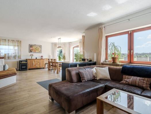 Einfamilienhaus zum Kauf 539.000 € 6 Zimmer 162 m² 781 m² Grundstück frei ab sofort Schwalbach Schöffengrund 35641