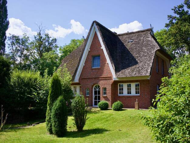Einfamilienhaus zum Kauf provisionsfrei 790.000 € 4 Zimmer 130 m² 2.360 m² Grundstück Puddemin Poseritz 18574
