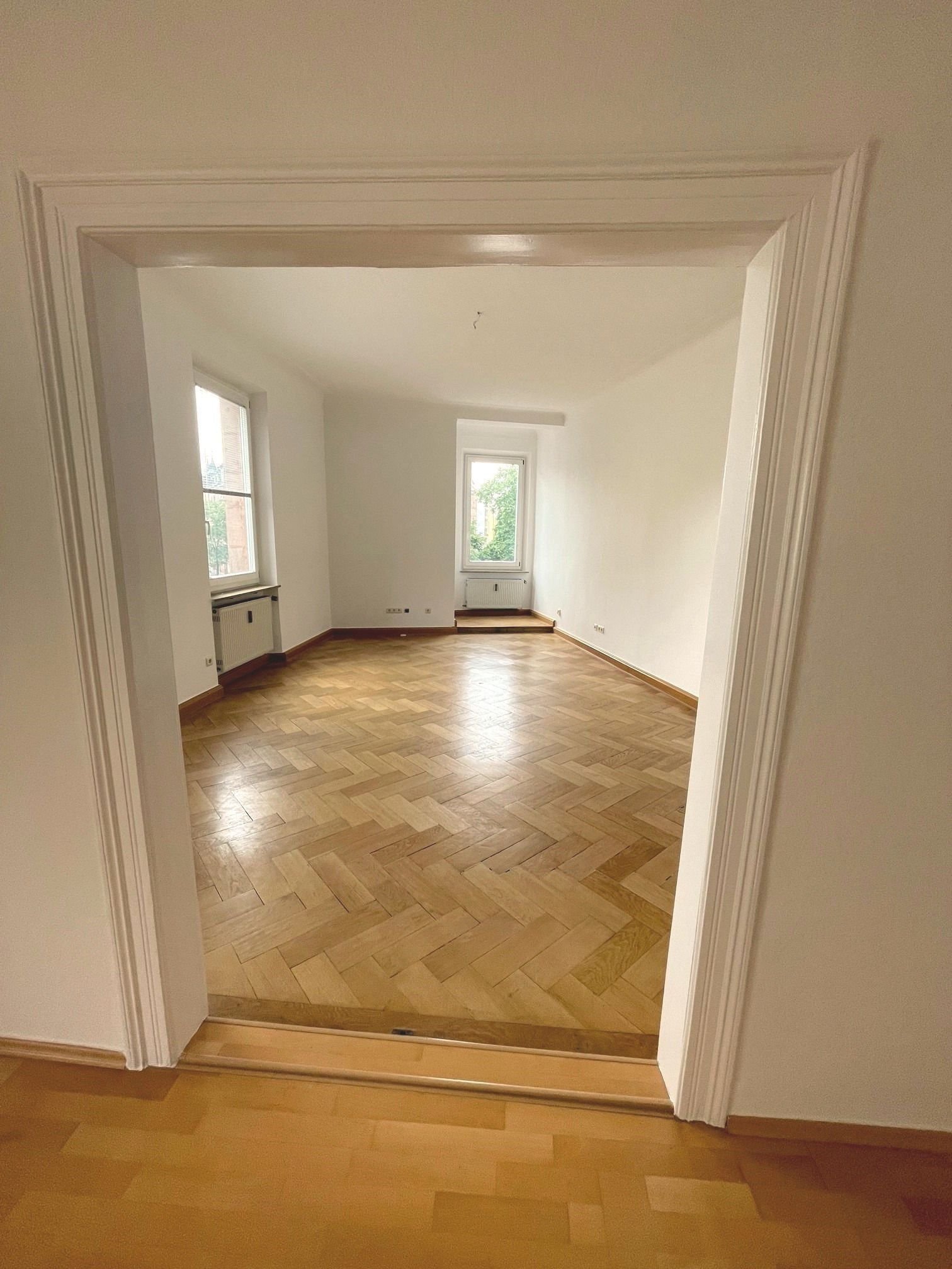 Wohnung zur Miete 1.980 € 6 Zimmer 189 m²<br/>Wohnfläche 1.<br/>Geschoss ab sofort<br/>Verfügbarkeit Veilhof Nürnberg 90489