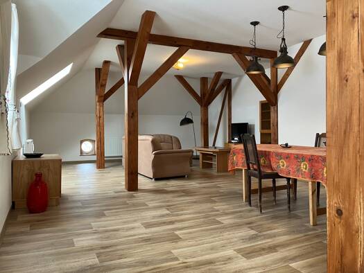 Wohnung zur Miete 900 € 4 Zimmer 188 m² frei ab sofort Neundorfer Weg 4 Neundorf Herrnhut 02747