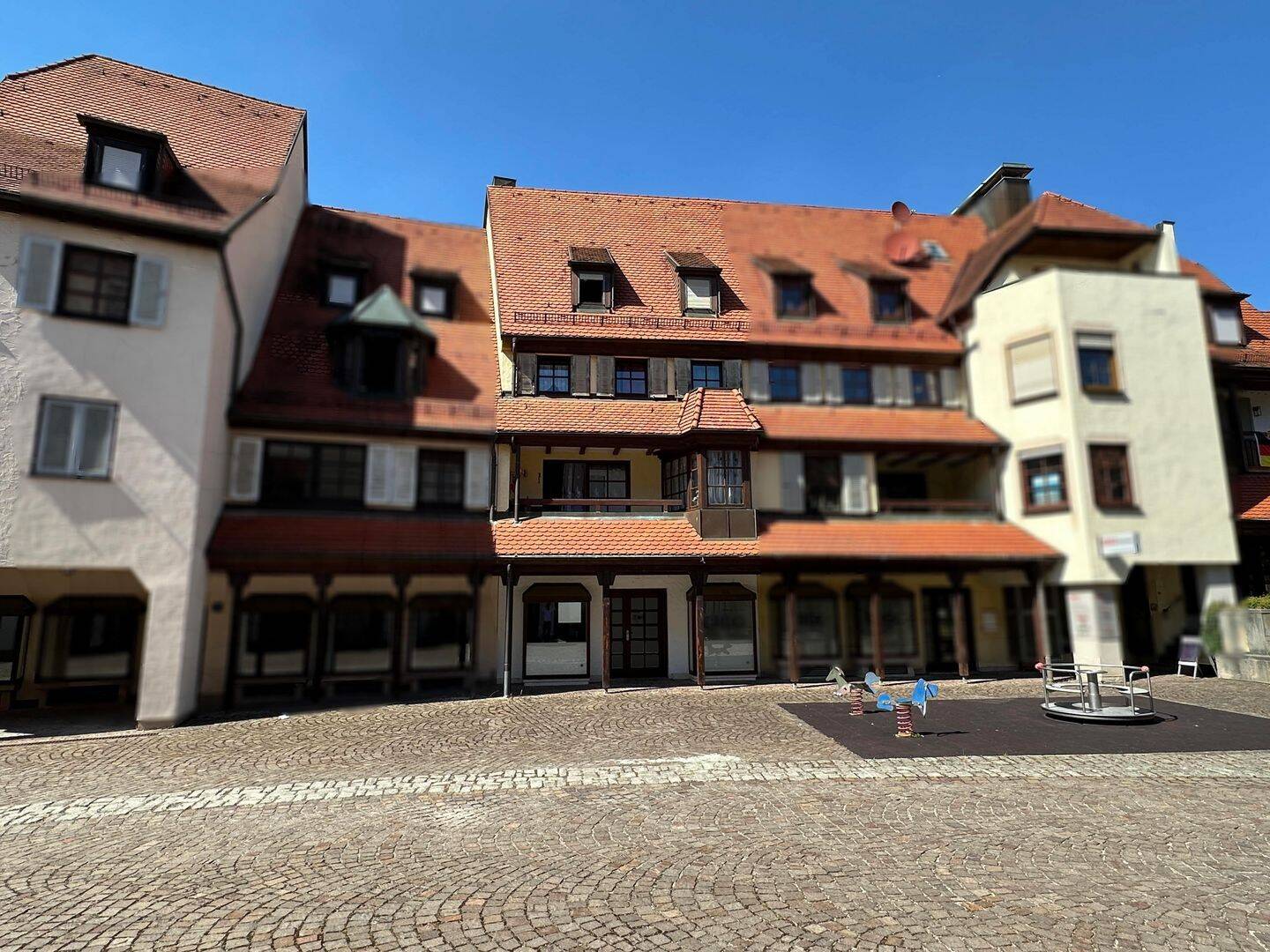 Stadthaus zum Kauf - Widok 2