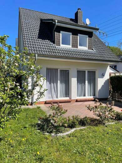 Haus zum Kauf 649.000 € 4 Zimmer 111 m² 330 m² Grundstück frei ab sofort Lurup Hamburg 22549