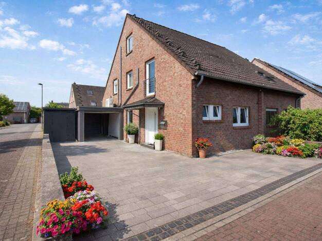 Sonstiges zum Kauf als Kapitalanlage geeignet 695.000 € 4 Zimmer 123 m² 273 m² Grundstück Berghausen Langenfeld (Rheinland) 40764