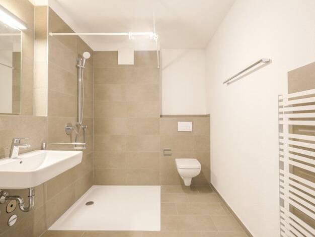 Wohnung zur Miete 752 € 2 Zimmer 54,6 m² 5. Geschoss frei ab 01.09.2025 Von-Hünefeld-Straße 20+22 Stadtmitte Neu-Ulm 89231