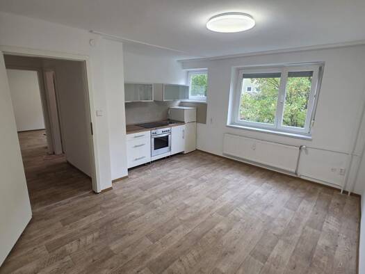 Wohnung zur Miete 800 € 2 Zimmer 40 m² Geschoss -1/3 frei ab 01.10.2026 Voltastraße 30 Hardhöhe Fürth 90766
