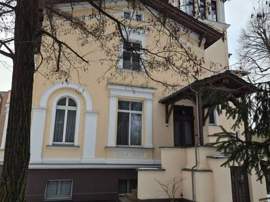 Villa zum Kauf provisionsfrei 590.000 € 9,5 Zimmer 380 m² 2.850 m² Grundstück Guben 03172