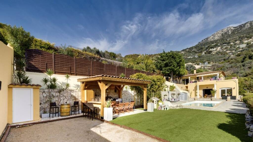 Einfamilienhaus zum Kauf 2.500.000 € 5 Zimmer 250 m² 1.500 m² Grundstück EZE 06360