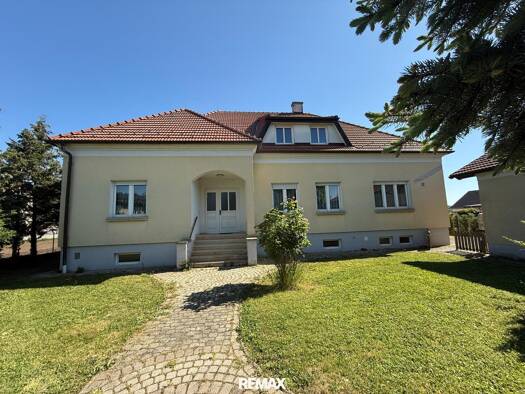 Mehrfamilienhaus zum Kauf 899.999 € 7 Zimmer 227 m² 7.337 m² Grundstück Zurndorf 2424
