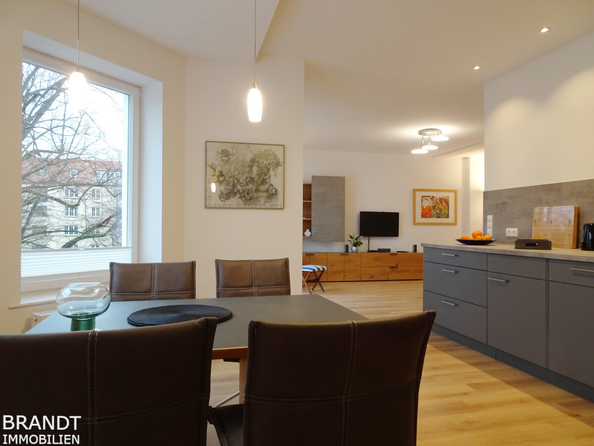 Wohnung zur Miete Wohnen auf Zeit 2.750 € 3 Zimmer 98 m²<br/>Wohnfläche 01.01.2025<br/>Verfügbarkeit Scheffelstraße 4 Winterhude Hamburg / Winterhude 22301