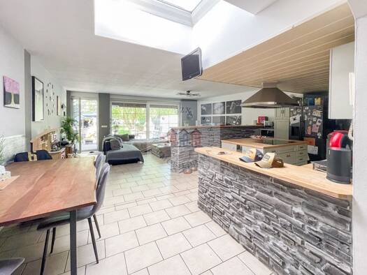 Reihenmittelhaus zum Kauf 219.000 € 7 Zimmer 270 m² 697 m² Grundstück Bad Schmiedeberg 06905