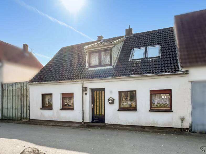 Einfamilienhaus zum Kauf 99.000 € 4 Zimmer 107 m² 198 m² Grundstück Schleswig 24837