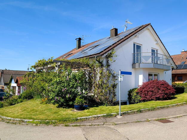 Doppelhaushälfte zum Kauf provisionsfrei 495.000 € 5 Zimmer 101 m² 327 m² Grundstück Neuhengstett Althengstett 75382
