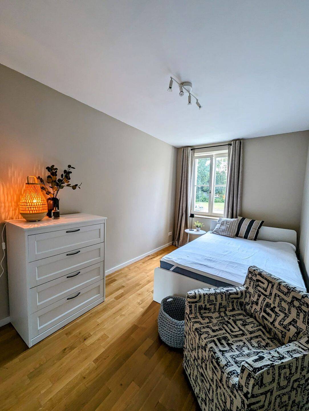 Property thumbnail 3