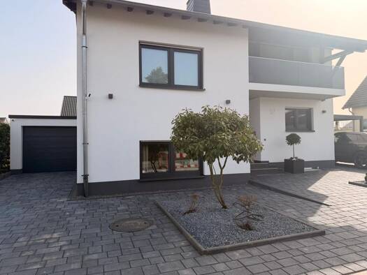 Einfamilienhaus zum Kauf provisionsfrei 649.000 € 6 Zimmer 154 m² 525 m² Grundstück Pfarrer-Schnitzler-Straße 12 Miel Swisttal 53913